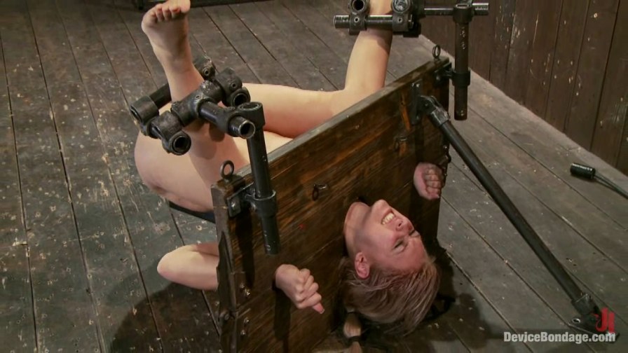 [DeviceBondage.com / Kink.com] 2010-01-09 Katie Summers-Matt Williams (7815) / Detached / Частное [2010 г., BDSM, Bondage, Torture, SiteRip]