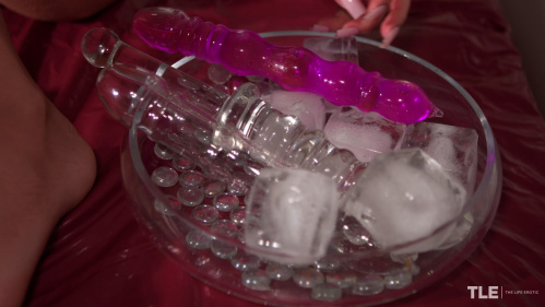TheLifeErotic 24 08 12 Olivia Sparkle Glass Ice 2 XXX 2160p MP4-WRB [XC]