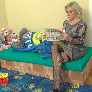 Brittany Bardot - Blonde cougar pampers guy to fuck