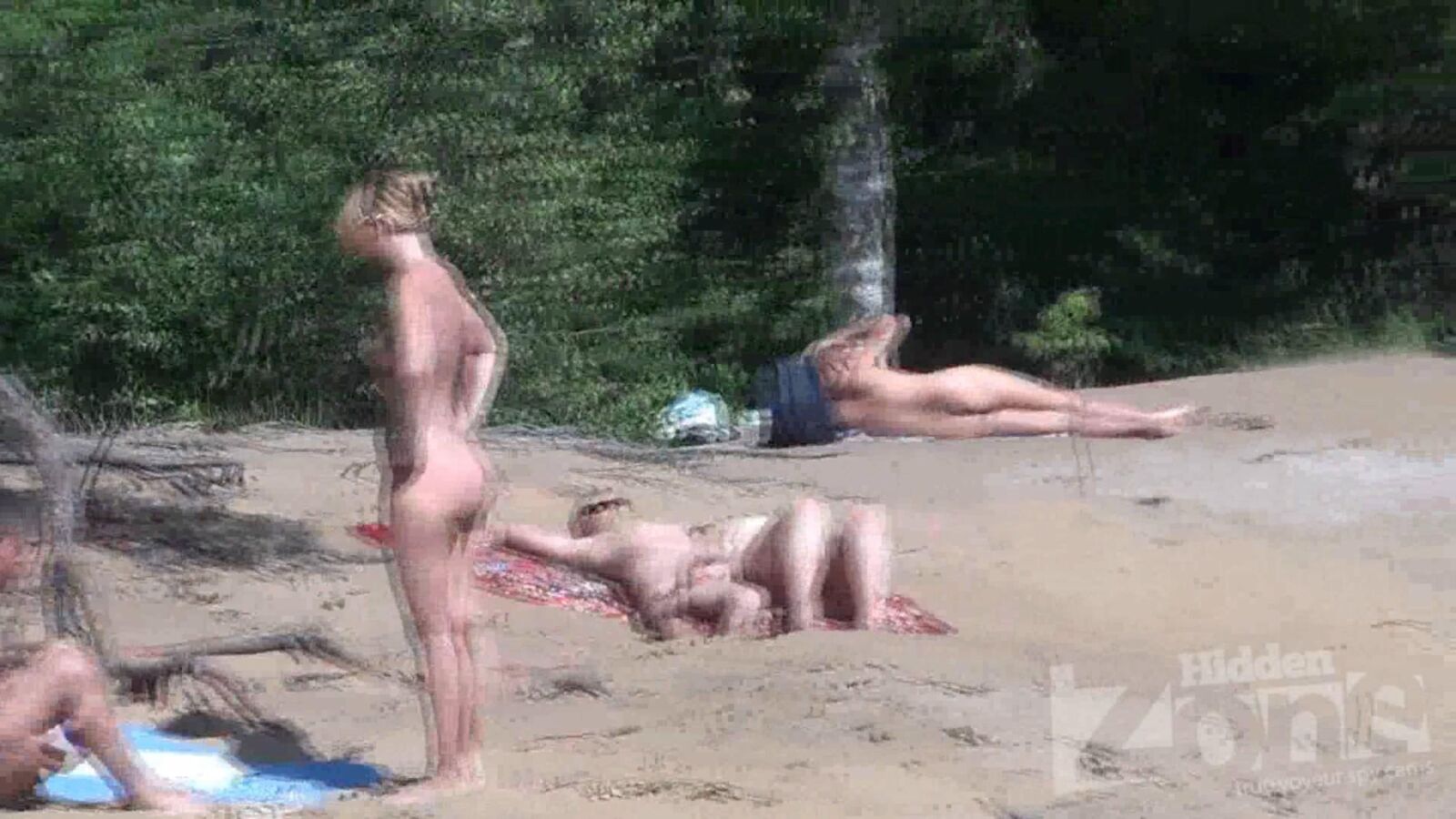 [Hidden-zone.com] nudism 1690-2002 (313 rollers) Dec 2015 - Dec 2017 [2015-2017, Voyeur, Nudism, Beach, Spycam, 1080p] (update from 01/29/18, +25 rollers)