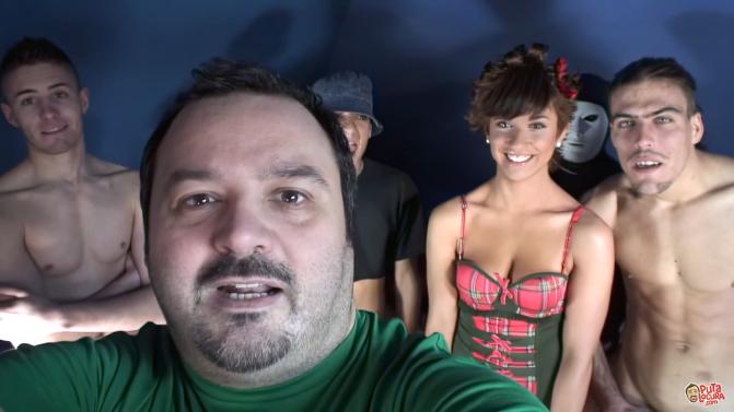 [PutaLocura.com] Dolce - ¡17 tíos lefándole la cara! (BUK 013 / Dolce (2º Bukkake)) [21-01-2009, Brunette, Bukkake, Blowjob, Facial, Handjob, Latina, Teen, 1080p, Upscale]