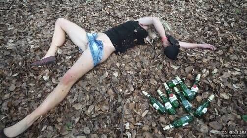 [Wdgirls.com] (2 rollers) Complete Project Claudia / Completed Claudia project [2016, Peeing, Fetish, Vomit, Drunk, Drinking, Alcohol, All Girl, 720p]