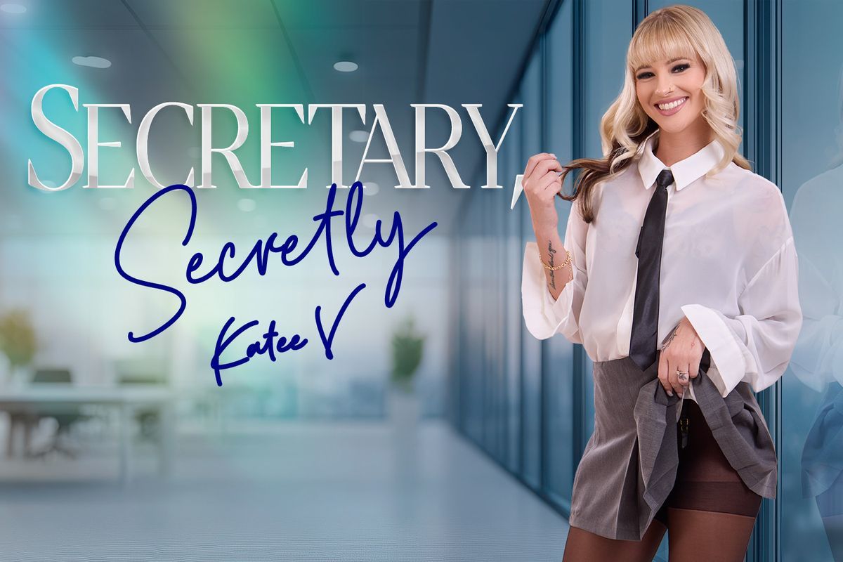 [BaDoinkVR.com] Katee V - Secretary, Secretly [2025-04-15, Babe, Blonde, Blowjob, Cowgirl, Cum in Mouth, Cumshots, Doggy Style, Face Pierced, Hairy, Hardcore, High Heels, Pantyhose, Piercings, Pornstar, POV, Reverse Cowgirl, Skirt, Small Tits, Stockings, 