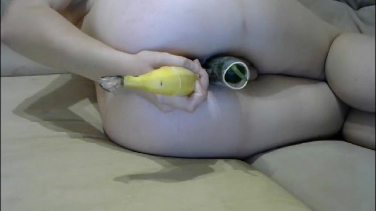 [Bonga Cams] Horny blonde is using banana and cucumber for her both holes