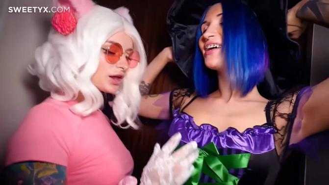 [3.14 GB] [ManyVids.com] Keoki Star, Leah Meow - Halloween Bitches [?, Blowjob, Facial, Russian Girls, Threesome (FFM), 1080p, Upscale]