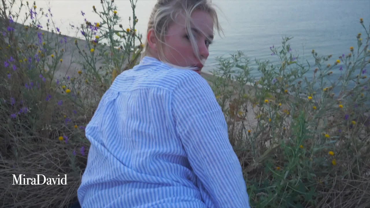 Летние приключения - мы два раза потрахались на общественном пляже (и нас поймали) - miradavid pov