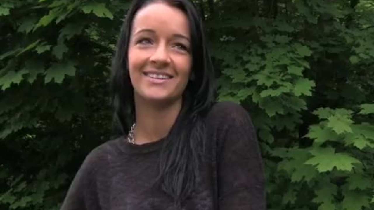 [Public Agent] Publicagent sexy raven haired beauty