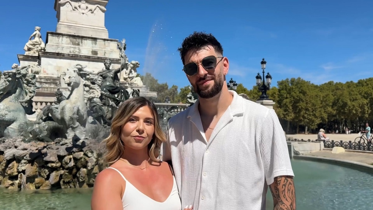 [JacquieEtMichelTV.net] Ambre - Ambre, 28 years old, nursing assistant in Bordeaux! [2025-09-08, Doggystyle, Facial, Hardcore, 1080p, SiteRip]