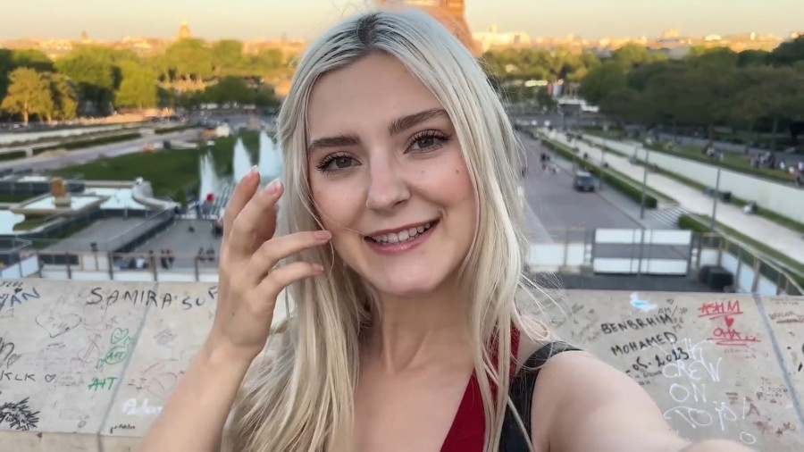 Ева Эльфи: самая популярная порно-актриса из РФ. С кем живет и сколько зарабатывает. (Ирина Шихман, А поговорить?) [2023 г., Documentary, SiteRip, 1080p] [rus] (Eva Elfie)