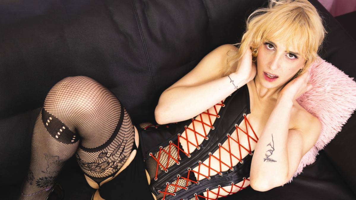 [1.31 GB] [Femout.xxx] Nurse Kay - Caged and Demolished (06 Jun, 2023) [2023 г., Shemale, Transsexual, Solo, Lingerie, Stockings, Small Tits, Posing, Masturbation, Fucking Machine, Sex Machine, Dildo, 1080p]