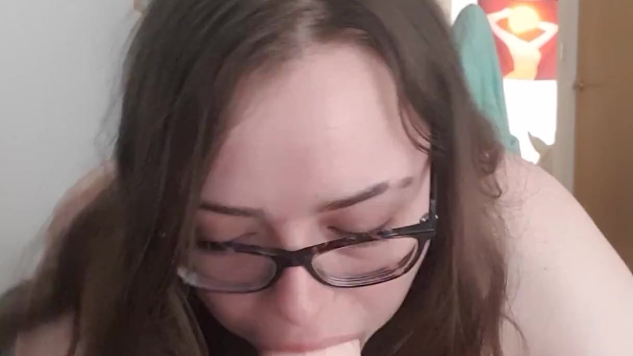 Testing a big dildo a fan bought for me