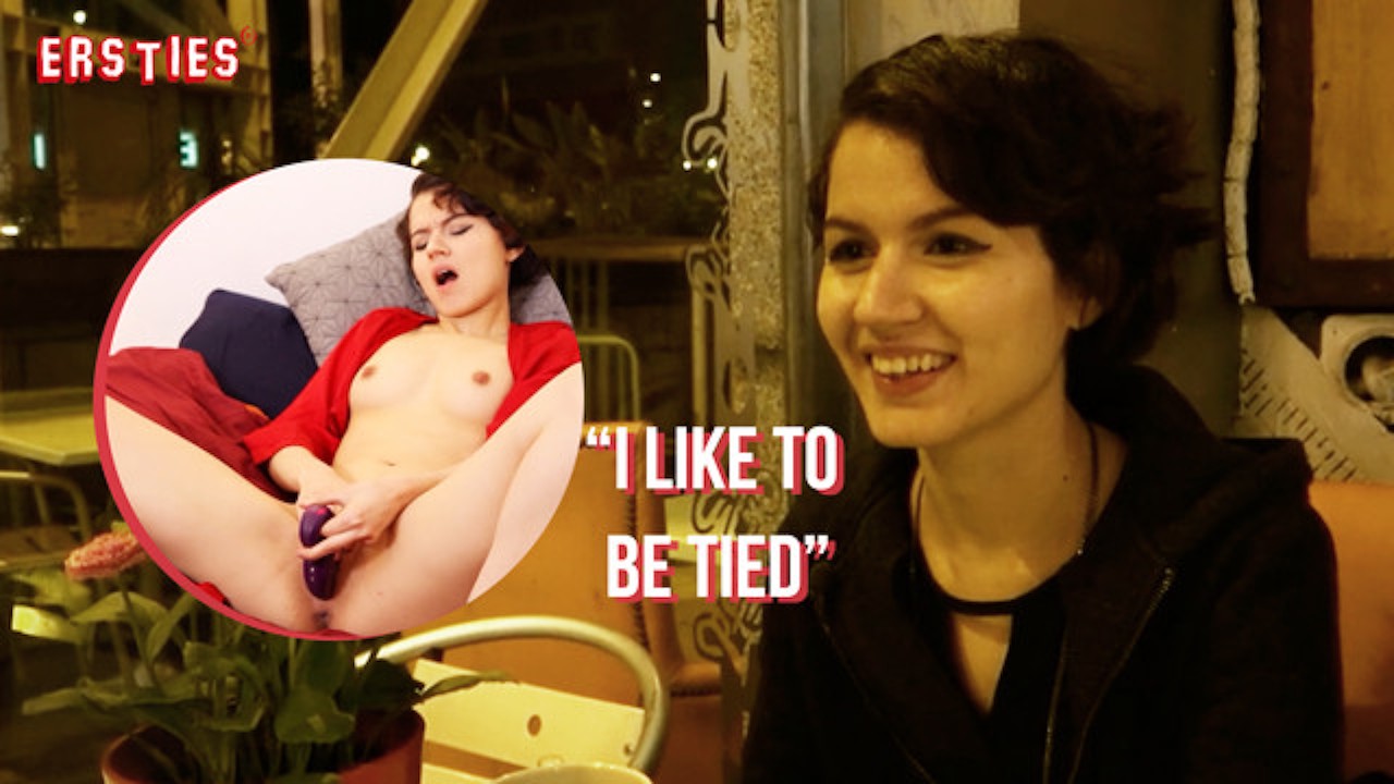 [Ersties] Ersties amateur babe masturbates her pussy with a toy