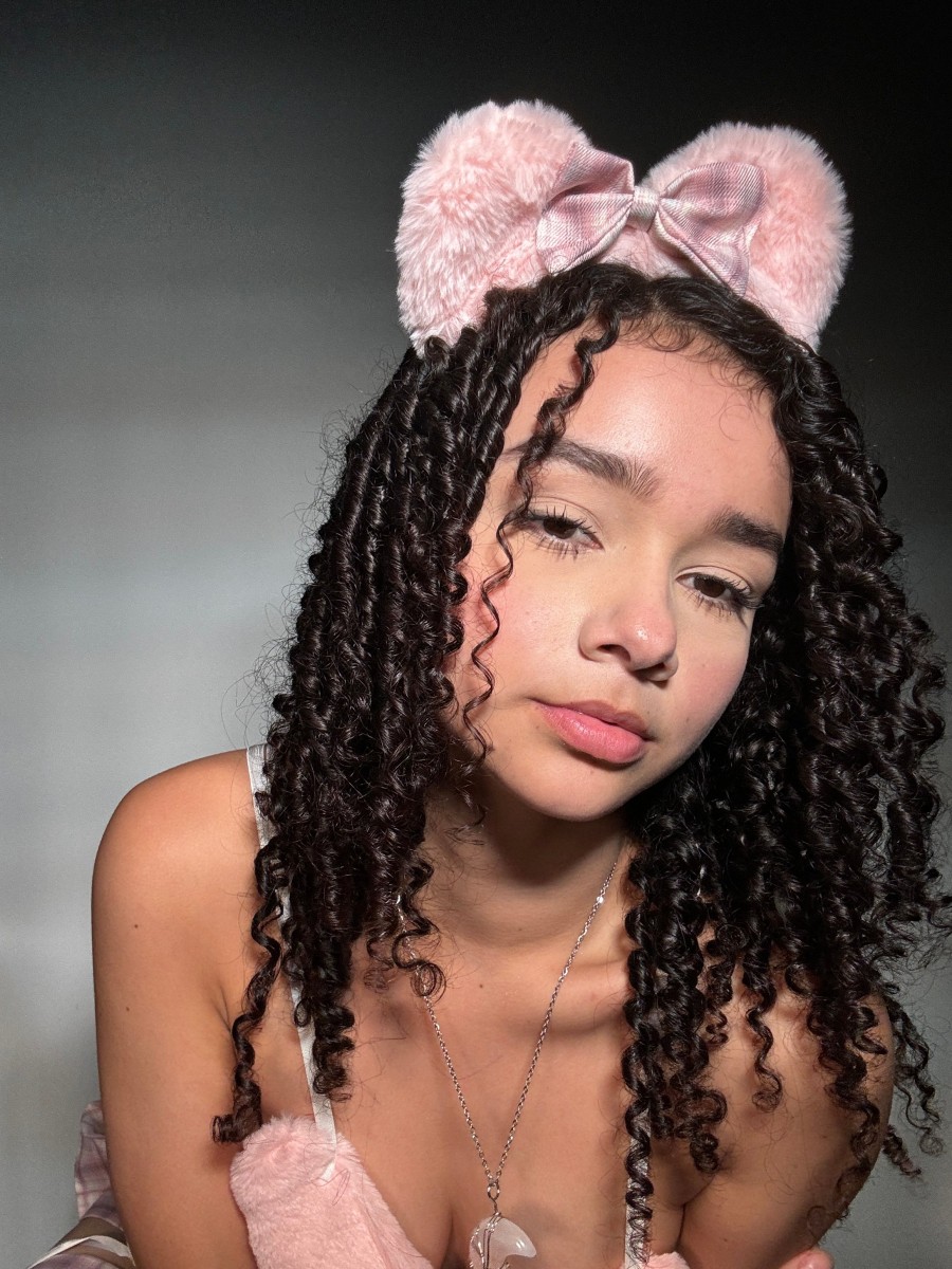 [blowketing.com / manyvids.com / onlyfans.com] Cutejita - Sextape #2 [2025, Amateur, Blowjob, Cunnilingus, Latina, Natural Tits, Teen, 1080p, SiteRip]