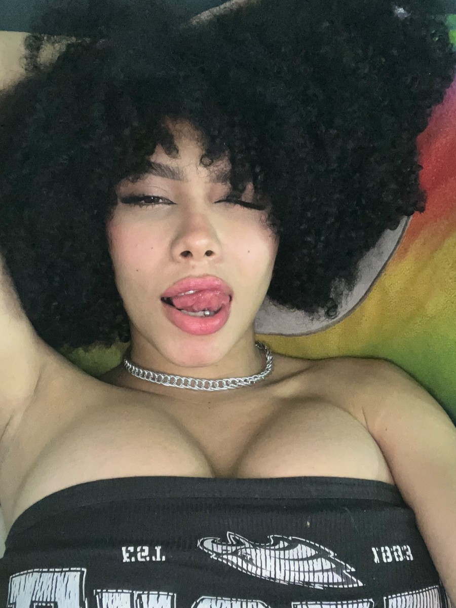 [blowketing.com / pornhub.com / onlyfans.com] Sweetiecurly / michell2005 - New Model Adores My Huge Cock Impressive Oral Job Without Hands [2024, Amateur, Blowjob, Facial, Latina, Natural Tits, Teen, 1080p, SiteRip]