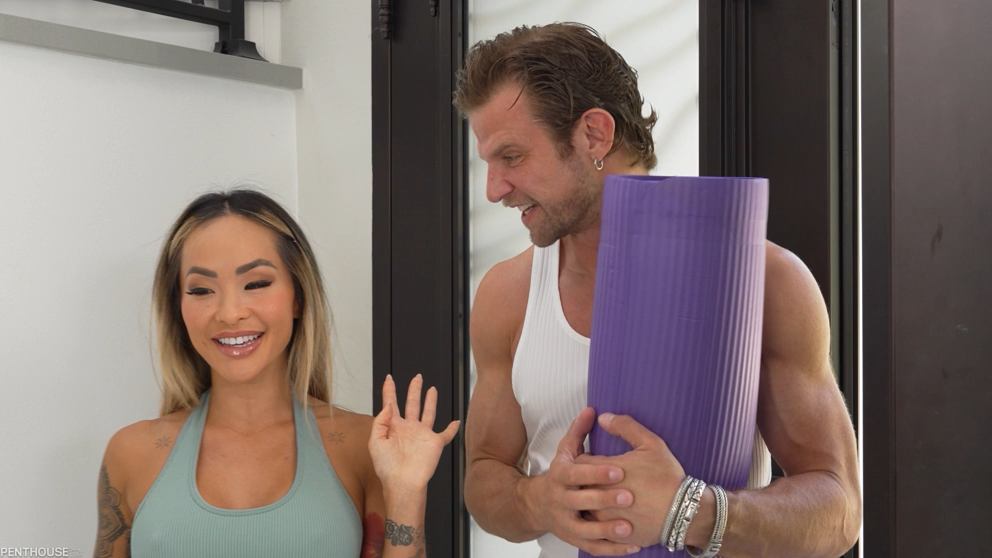 [PenthouseGold.com] Linda Lan - Bends for the Big Bulge (23.10.2025) [All Sex, Hardcore, Gonzo]