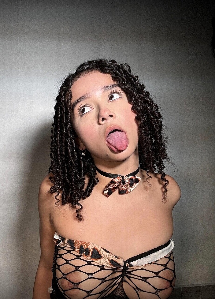 [blowketing.com / manyvids.com / onlyfans.com] Cutejita - Sextape #1 [2024, Amateur, Blowjob, Latina, Natural Tits, Teen, 1080p, SiteRip]