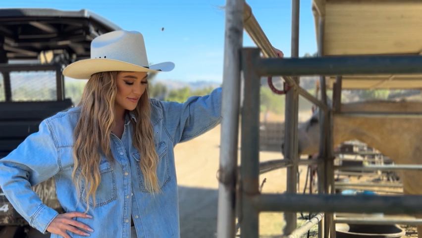 [LoveHerBoobs.com] Blake Blossom - Country Girl s Neighbor (07.10.2025) [All Sex, Hardcore, Gonzo]