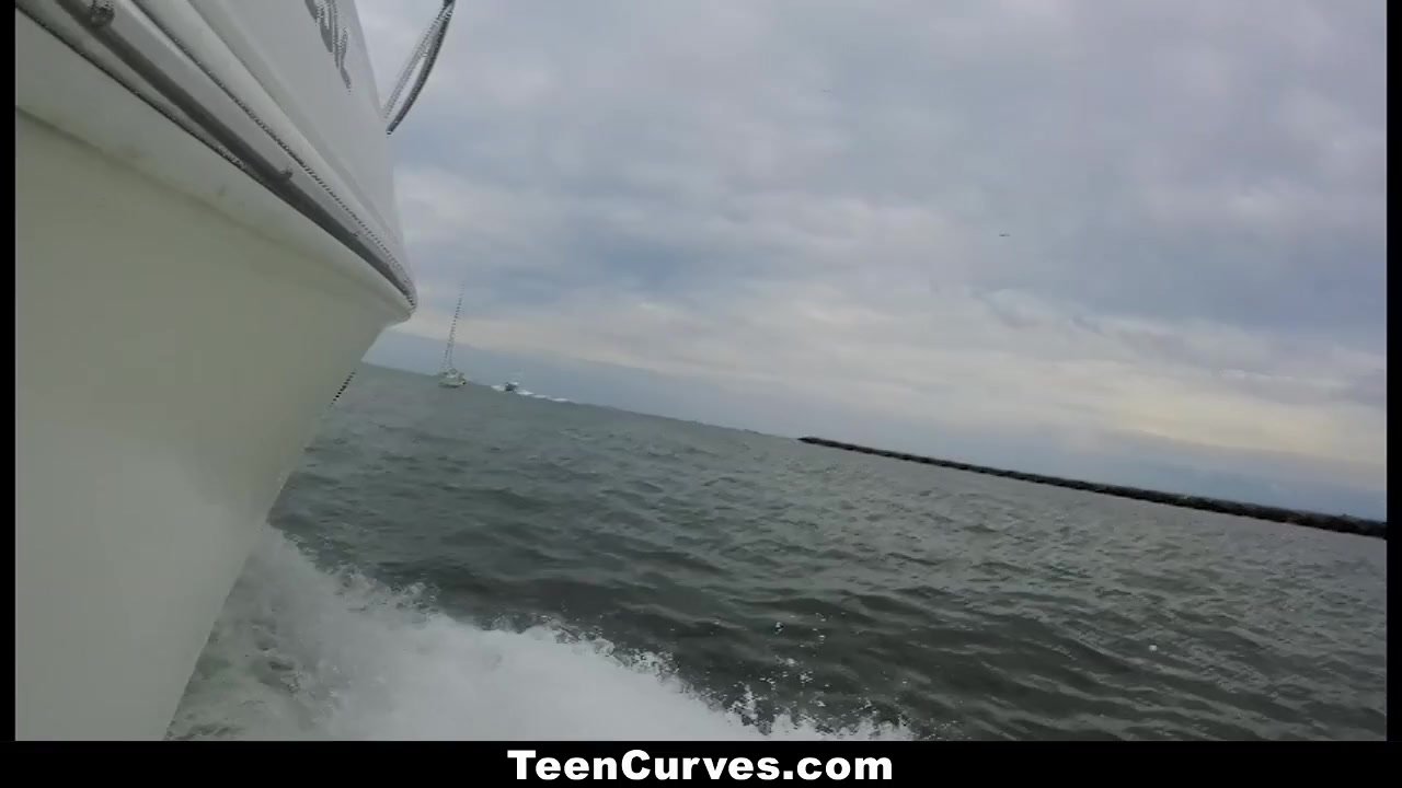 [Team Skeet] Teencurves- big ass kelsi monroe fucked on boat