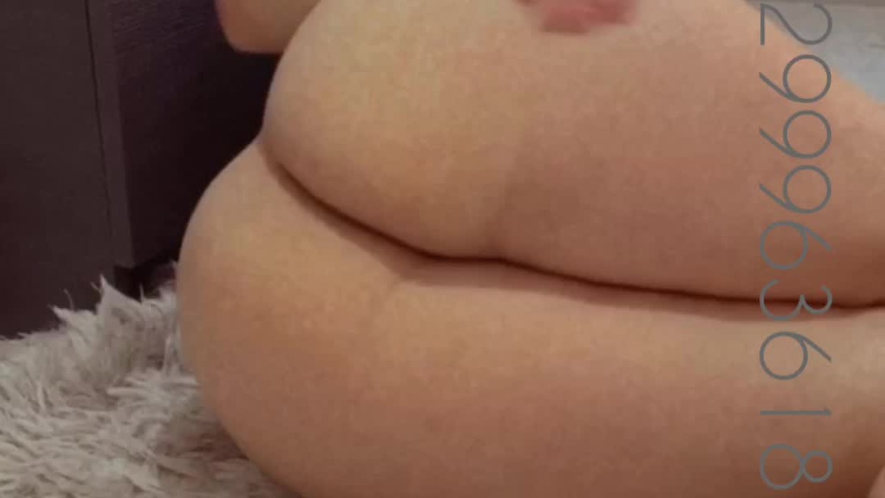 Probando mi nuevo juguete anal, lo meto todo en mi culito