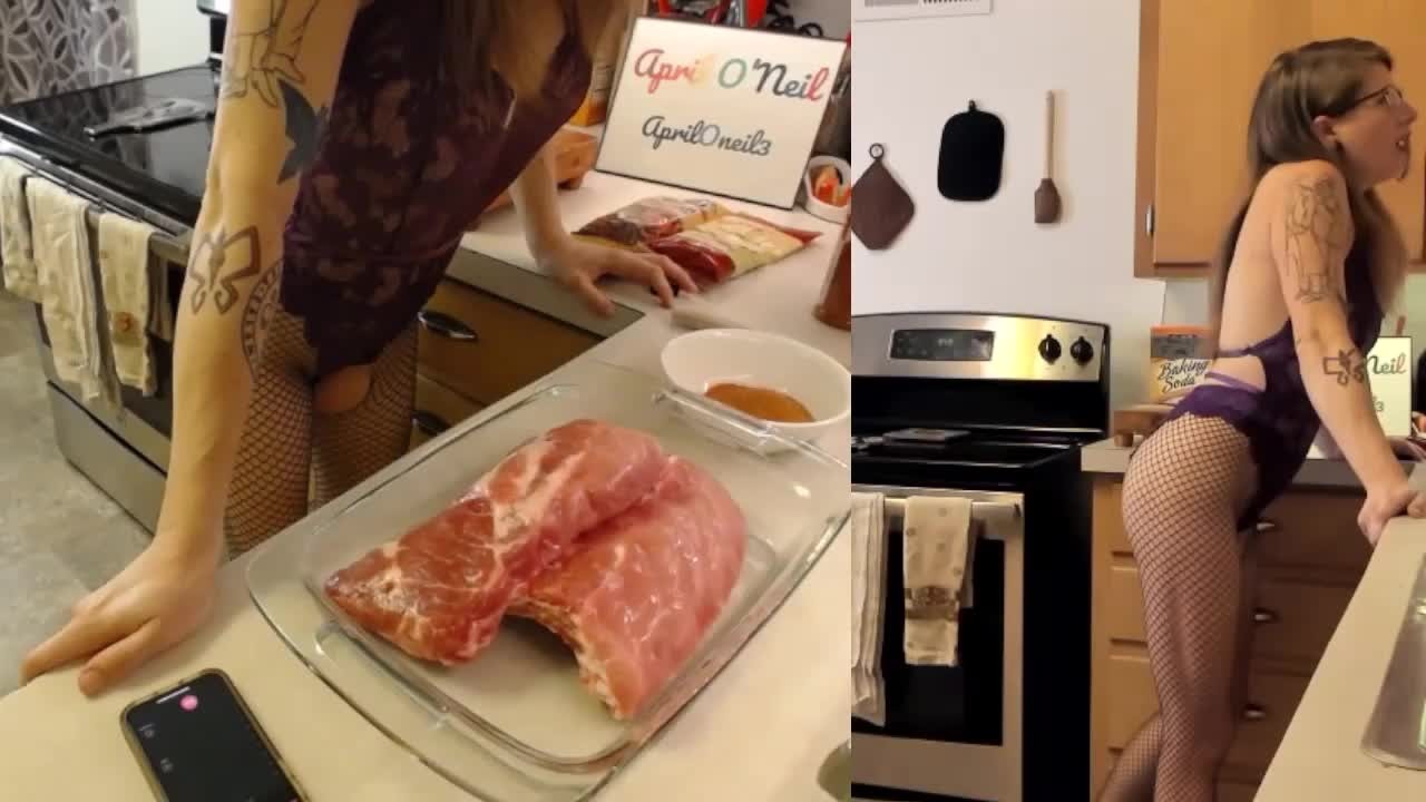 Lonely girl makes ribs for daddy and gets fucked - sounding squirt at end