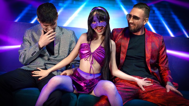 [FamilyStrokes.com / TeamSkeet.com] Ronnie Violet (“Daddy, I ll Do Anything…” Spitroasting My Dirty Stripper Stepdaughter!) [2025 г., Threesome FMM, Hardcore, All Sex, 360p]