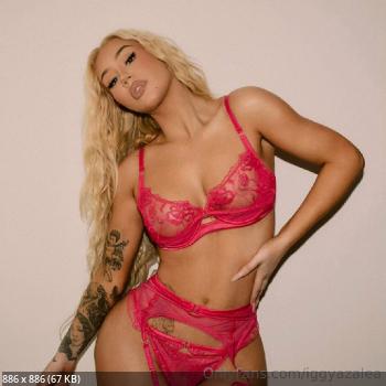 iggyazalea (33 ролика) Pack [2025, Big Tits, Posing, Solo]