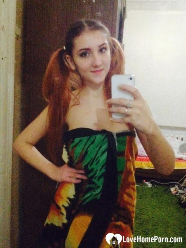 Lovely babe displaying her sexy lingerie collection [Amateur,Solo,Posing] [от 2700*2025 до 3240*2430, 16 фото]