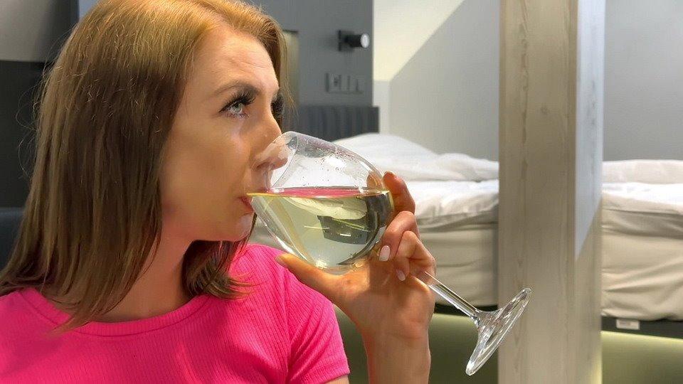 [3.89 GB] [LegalPorno.com / PissVids.com / Real Life RLP] Chanel Kiss, Sana Gold aka Saxana Gold (Real Life Porno 28: Chanel Kiss & Sana Gold.) [2023-07-26, Gonzo, Redhead, Straight, Deep Throat, Gagging, Rimming, Slap, Facial, Swallow, Peeing, 1080p]