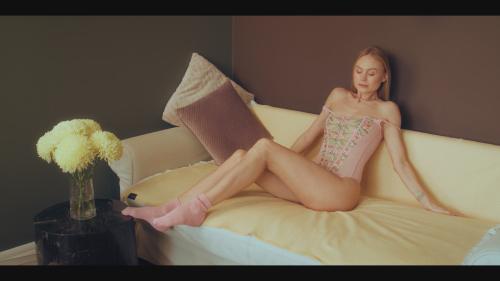 [Nancy.Love] Nancy A - Sensual Body [2025-05-15, Fingering, Foot Fetish, Masturbation, Posing, Shaved, Solo, 1080p, SiteRip]