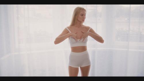 [Nancy.Love] Nancy A - Rowing For Steamy Nights [2025-08-21, Fingering, Masturbation, Posing, Shaved, Solo, 2160p, SiteRip]