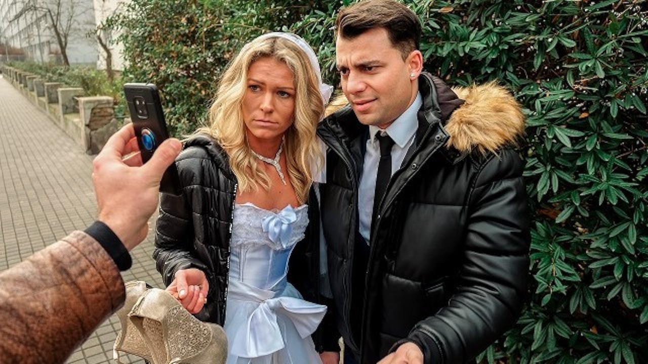 [Debt 4K] Debt4k big debt is the reason why the girl is fucked in the grooms presence