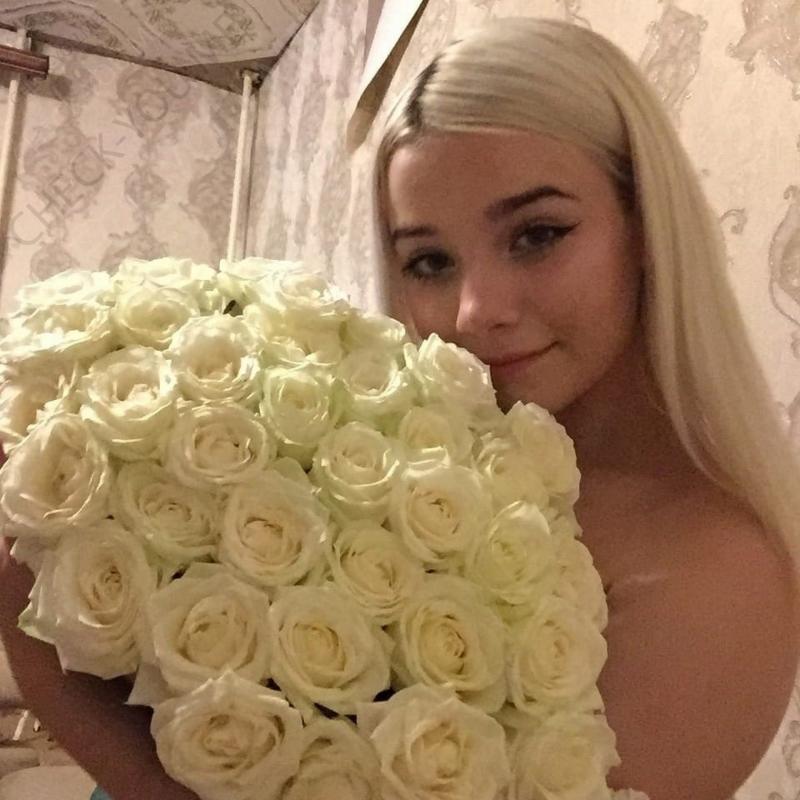 Вероника [Amateur,Solo,Posing] [от 1349*1012 до 2880*2880, 40 фото]