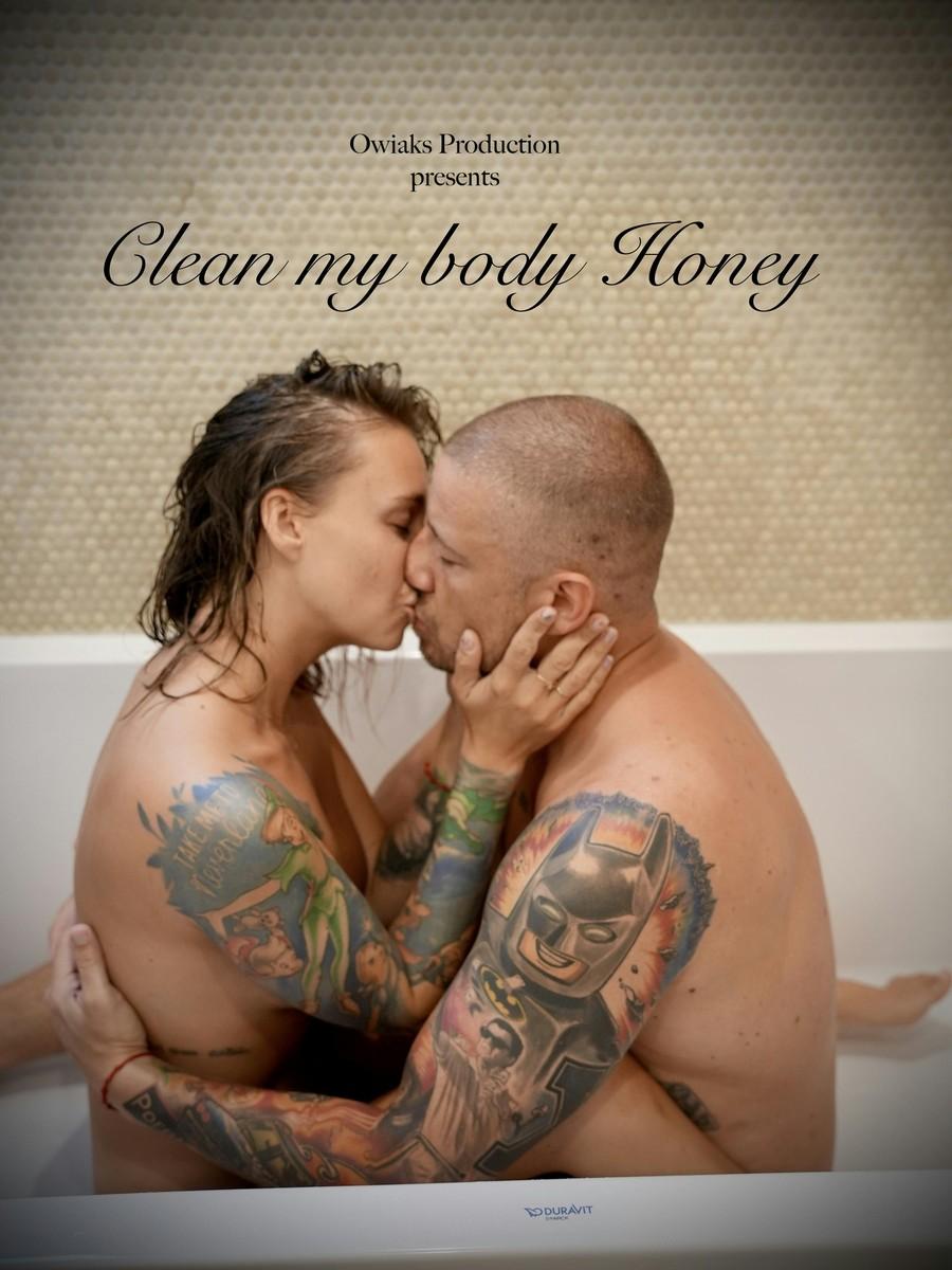 [666.8 MB] [ErikaLust.com] Owiaks - Clean My Body Honey [2022-10-14, Heterosexual, Real Couples, Oral Sex, Owiaks, Erika Lust Films, 1080p, SiteRip]