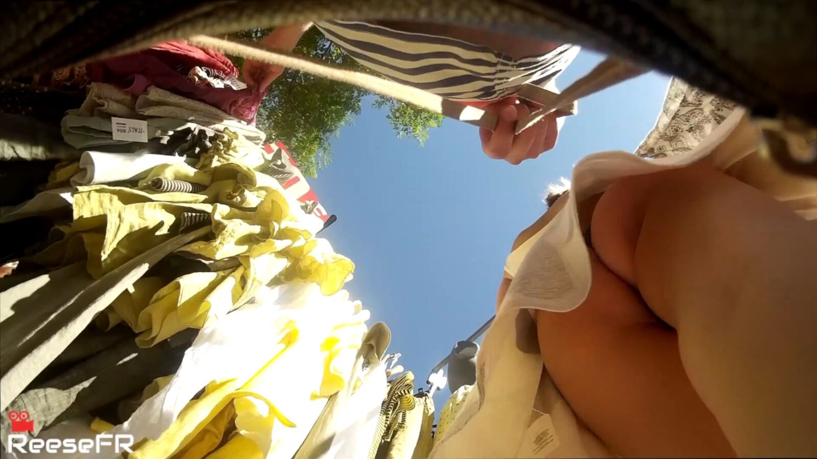 [ThecandidForum.com] Fine Dress Exhibits A Delicious Ass / Under Skirt (Reesefr) [2018, Voyeur, Upskirt, 1080p, CamRip] – Porn torrents download