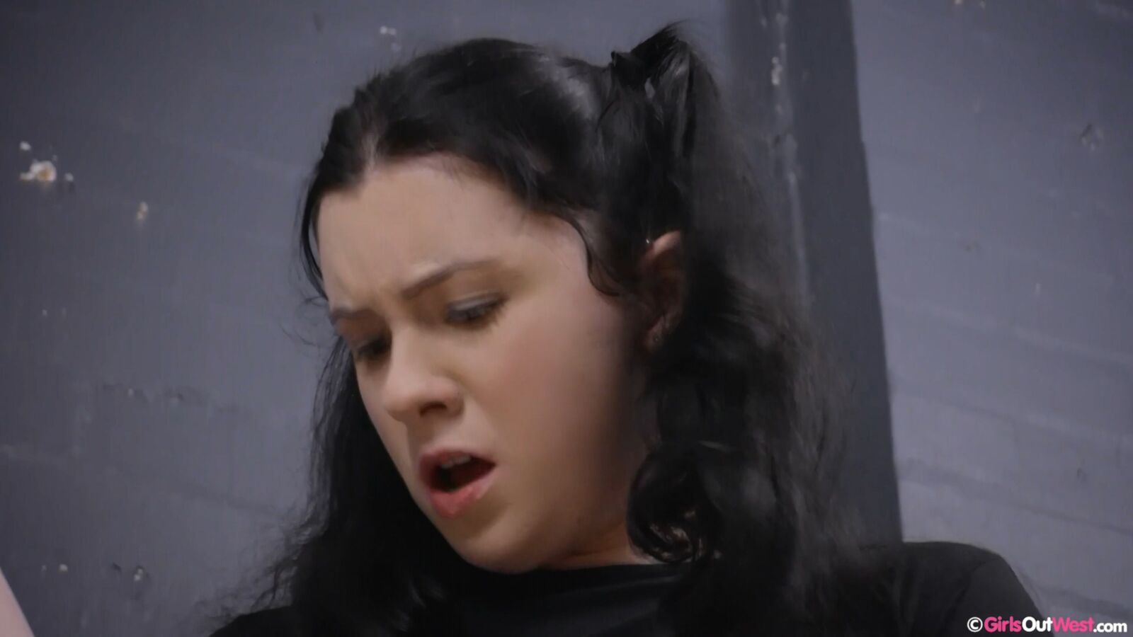 [656 MB] [GirlsOutWest.com] Astrid Love – Hacked [15.05.2020, solo, masturbation, dildo, 1080p] – Porn torrents download