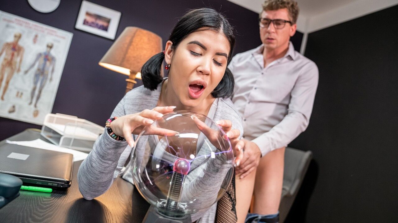 [1.31 GB] [DaneJones.com / SexyHub.com] Lady Dee – Teacher fucks sexy student on desk (03.11.20) [2020 g., Black Hair, School Girl, Thong, Trimmed Pussy, Innie Pussy, Small Tits, Natural Tits, One-on-One, Sex, Cumshot Clean-Up, Cum Shot, Ass Licking, Blowjob, Deep Throat, Face Fuck, Pussy Licking, 1080p] – Porn torrents download