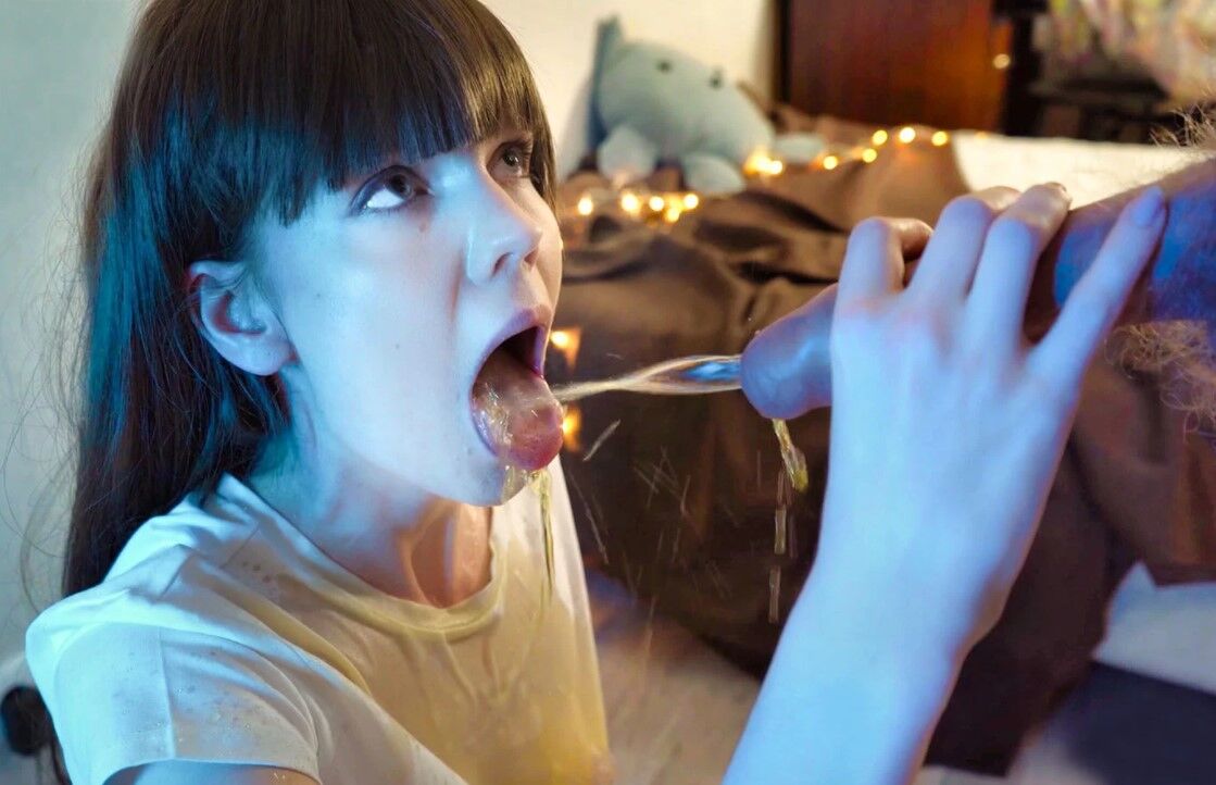 [Pissplay.com] Alexandra Letova – Alexandra’s Wet T-Shirt / Wet Alexandra T-shirt [2021-06-25, Pissing, Pissing in Mouth. Hardcore, Blowjob, Handjob, Deepthroat, 1080p, HDRip] – Porn torrents download