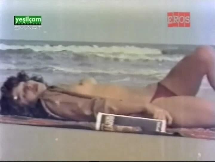 Oniki çilgin Kiz / Three Superman and One Crazy (Savas Esici, Birlik Film) [1975, Adventure, Comedy, Erotic, Vhsrip] – Porn torrents download