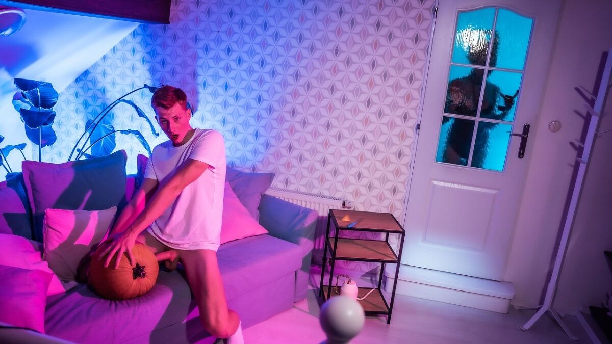 [FakeHuboriginals.com / FakeHub.com] Polly Pons – Pumping Pumpkins (28.10.2021) [All Sex, Blowjob, Facial, Big Tits, IR, 1080p] – Porn torrents download