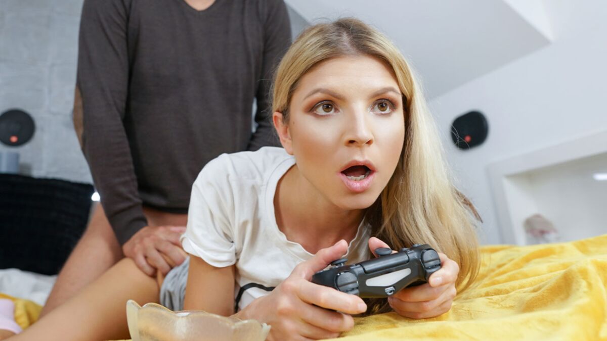 [Exxxtrasmall.com / Teamskeet.com] Gina Gerson – Gamer Girl Focus (18.11.21) [2021, Blonde, Blowjob, Cowgirl, Cum in Mouth, Doggystyle, Facial, Hardcore, Missionary, Natural Tits, Pussy Licking, ReverseCowgirl, Shaved Pussy, Tiny, White, Wild, 480p] – Porn torrents download