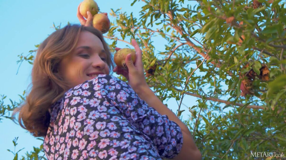 [Metart.com] Milkavi Pomegranate Little Story [2022-04-05, Solo, Posing, Glamor, 1080p, HDRip] – Porn torrents download