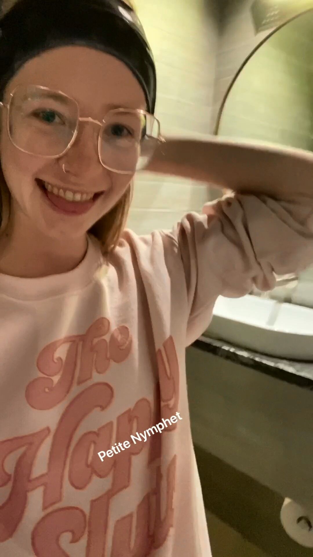 [Onlyfans.com] Naughty Nymphet – Piss Compilation 2 [2020, Piss, Solo, Glasses, Petite, 1080p, Web -DL] – Porn torrents download