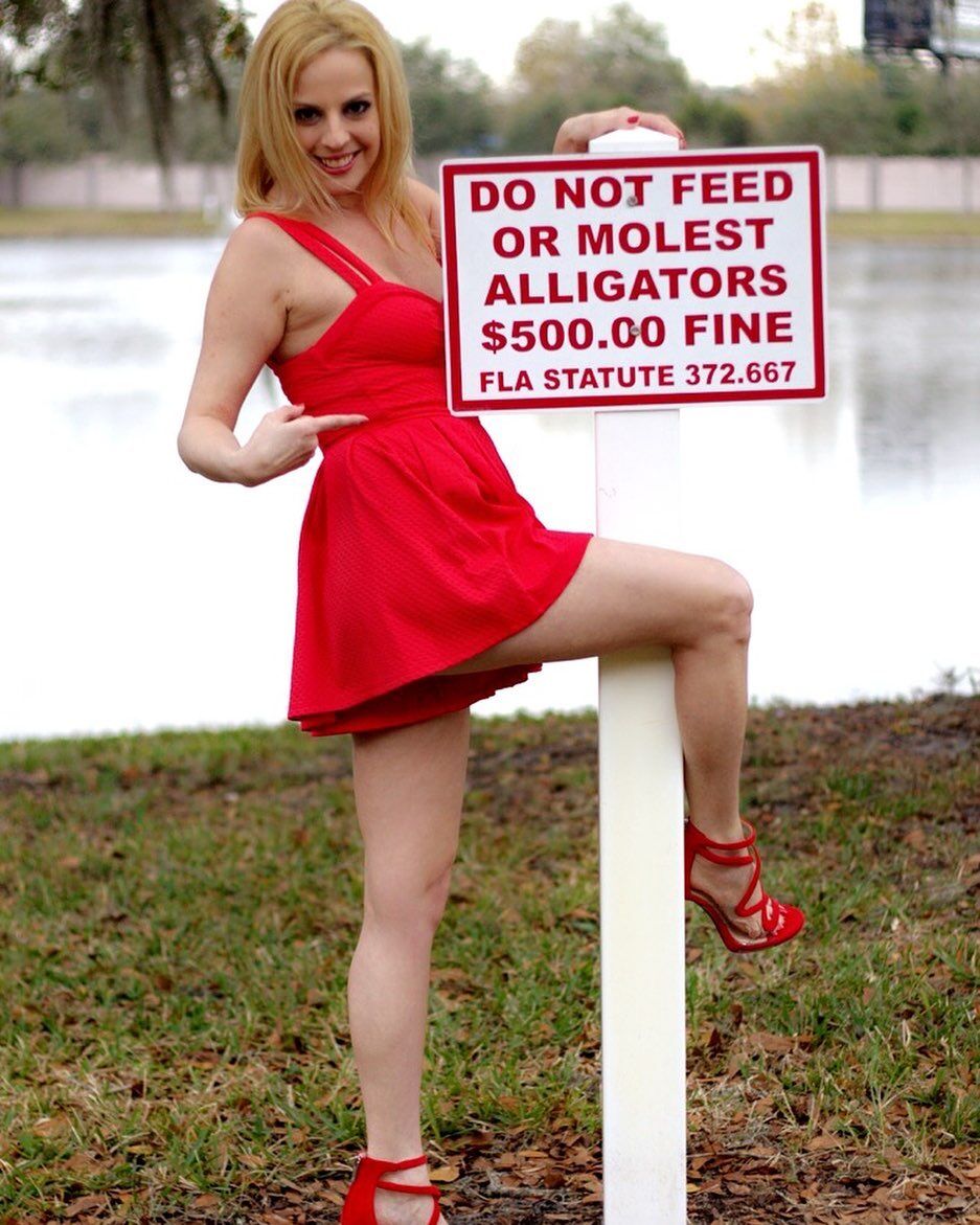 [Manyvids.com] Roxie Rae (Roxieraefetish) • Megapack • Part 4 • 148 videos [2019 - 2022, Fetish, Femdom, POV, American, JOI, CEI, SPH, FINDOM, FEET, Soles, Goddess Worship, Edging, Edging, EdgingFootjob, Socks, Panties, Ballon, Pregnant, Tease, Posin | Free Porn Torrent