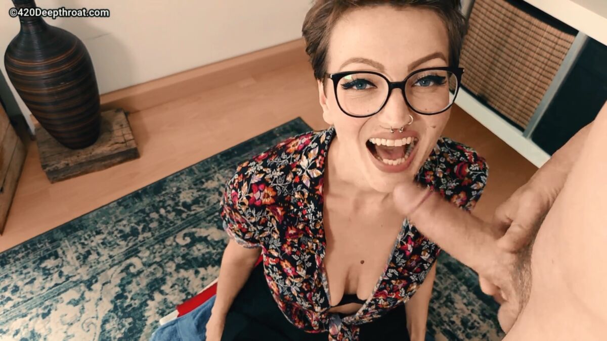[Manyvids.com] 420Deepthroat - Facefuck by Her Sons Bullie [2020, Blowjob, Deepthroat, Facefuck, Glasses, Short Hair, 1080p, Siterip] | Free Porn Torrent