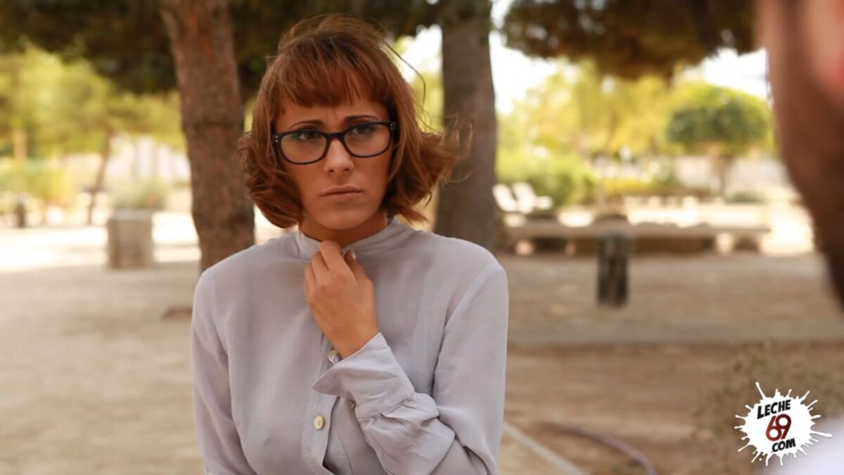 [Somos la leche / Leche69.com] Mar Duran (El retratista díscolo / L 3902 / 2013-08-12) [2013, Big Tits, Blowjob, Cumshot, Glasses, Latina, Shaved, Straight, Titty Fuck, 720p] – Porn torrents download