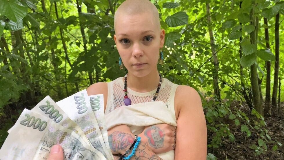[CzechStreets.com / CzechAV.com] Laura – Bald Rebel (E126) [30.06.2020, Amateur, Bald, Blowjob, Hardcore, Public, Sex for Money, Tattoo, 2160p, SiteRip] – Porn torrents download