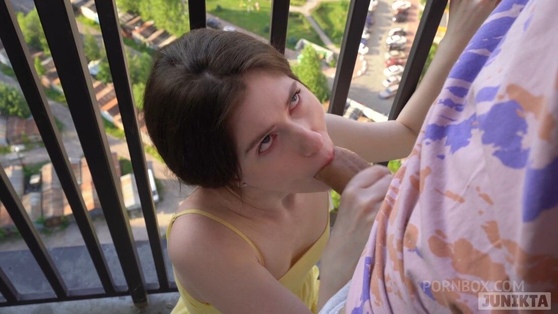 [LegalPorno.com / Pornbox.com] Hot Pearl – On a public balcony with a stranger JUNIKTA [2023-07-13, Russian, 1 on 1, public, vertigo, 1080p] – Porn torrents download