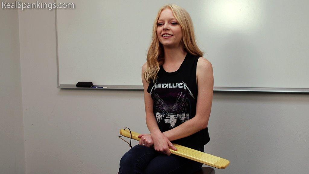 [Realspankings.com] Alice - School Swats With Alice / Школьные удары с Алисой (Realspankings) [2017 г., BDSM, Spanking, Fetish, Paddling, 1080p, SiteRip]