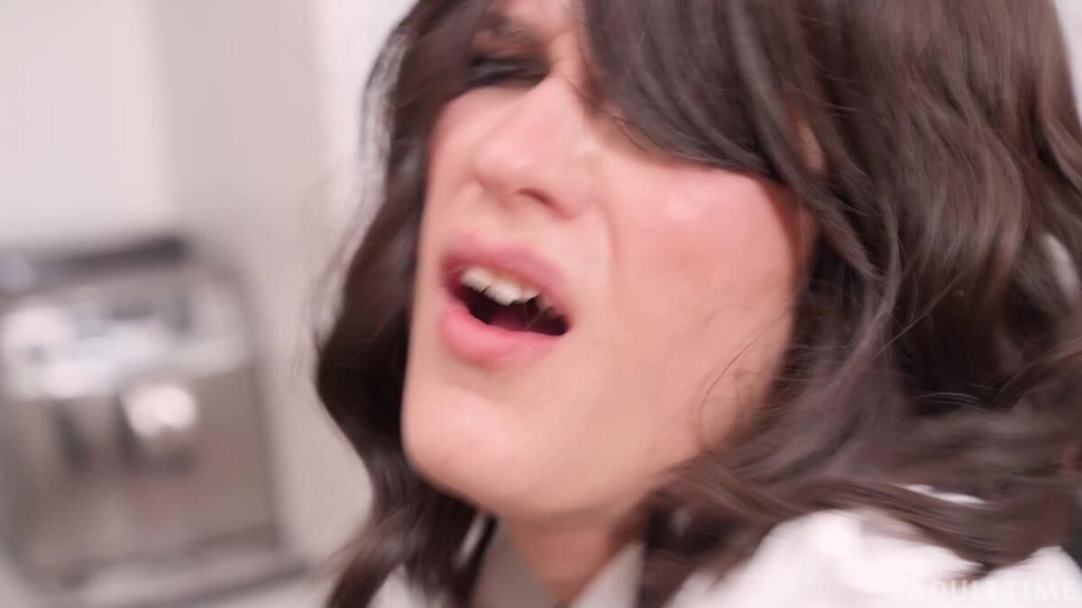 [630.5 MB] Tootsy & Leo Louis – Young Buck Bends Over Femboy Nerd For Study Break (Jul 14, 2024) – Porn torrents download