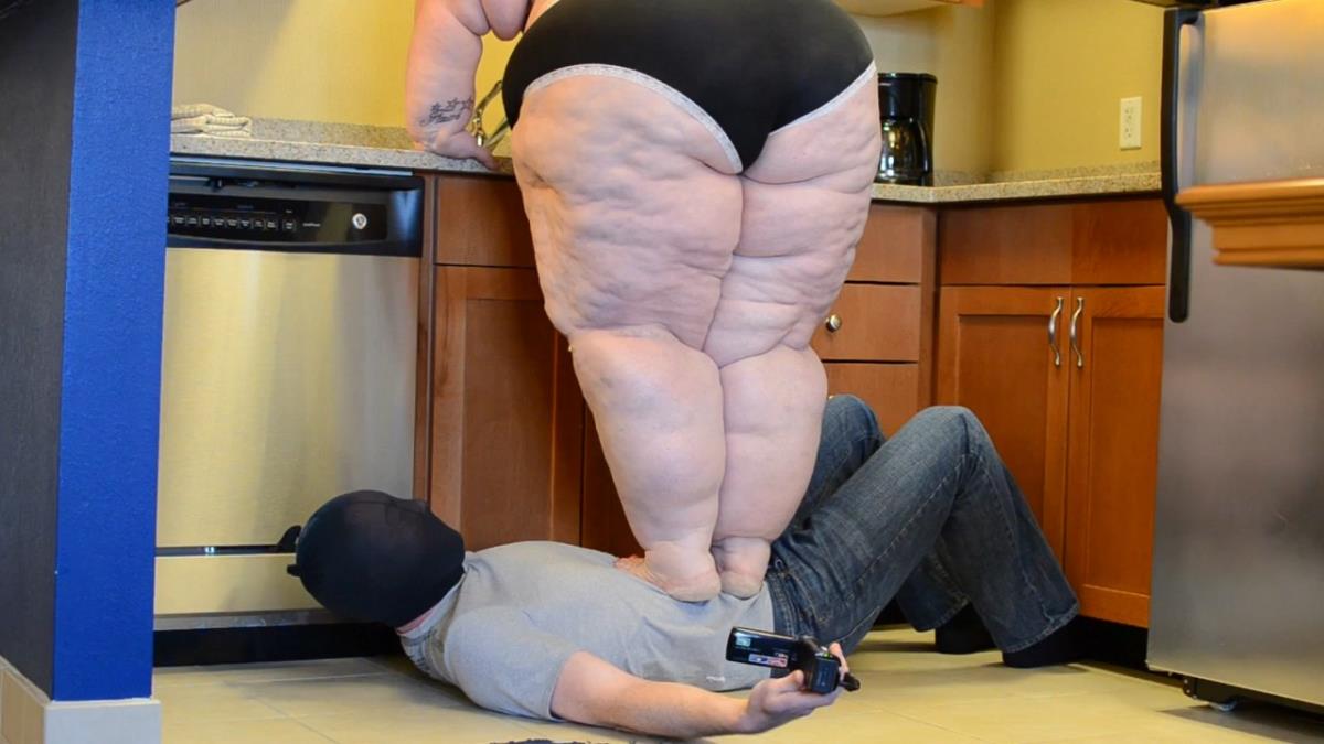 [214.3 MB] Full Weight Productions – Savannah’s Weigh-In & Trample with POV – Porn torrents download